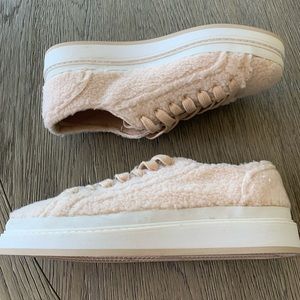 NWOT, ZARA Woman Faux Shearling Sneaker.  Size 40